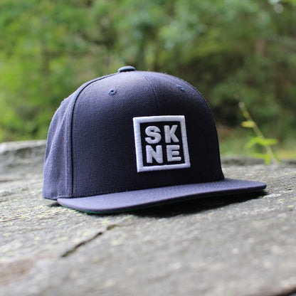 Snapback Flat - SKNE